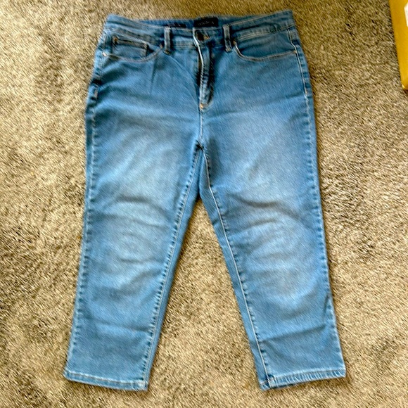 Charter Club Capri - Picture 1 of 3